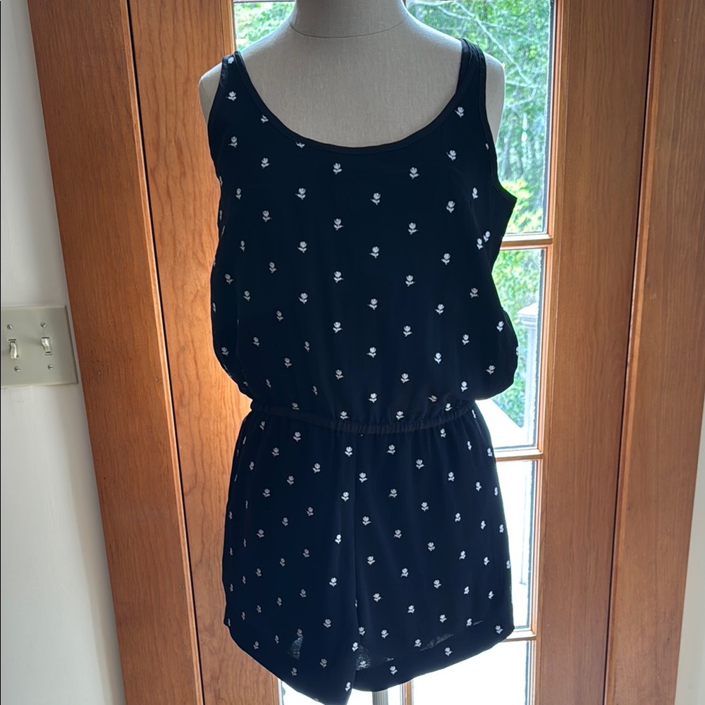 Club Monaco Black Silk Romper with white embroidered tulips, Size 4